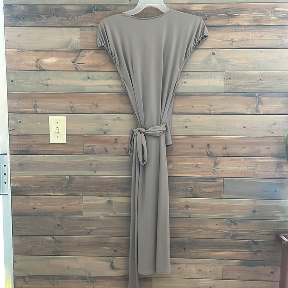 BCBG Maxazria - Picture 2 of 3